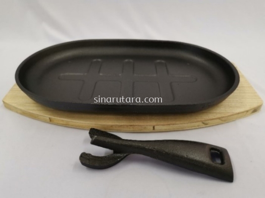 TFS-SM 28*18*2.8cm Oval Iron Plate with Wooden Tray