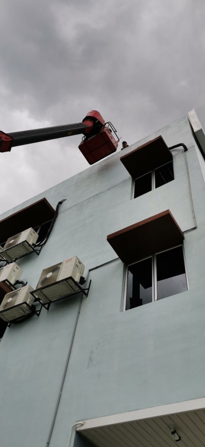 signage cleaning and windows cleaning