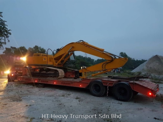 Low Loader Heavy Machinery Rent