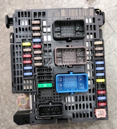 9810719280 AB4 PEUGEOT 508 FUSE BOX