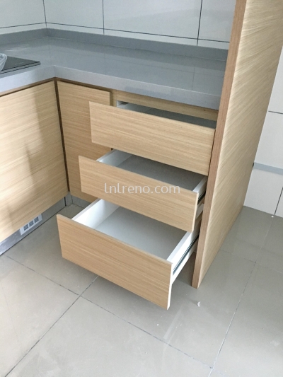 Renovation & Carpentry work in Citizen Old Klang Road Kuala Lumpur Malaysia #tvcabinet #tvconsole #plywood #melamine #veneer #spraypaint #laminate #wardrobe #kitchencabinet #studyroom #storagecabinet #shoecabinet #table #island #bench #displaycabinet #featurewall #flutedpanel