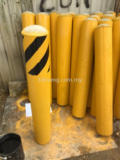 Concrete Bollard