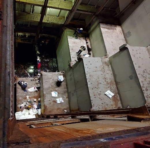 Container Cleaning Work at Leak Area CARGO HOLD & TANK CLEANING