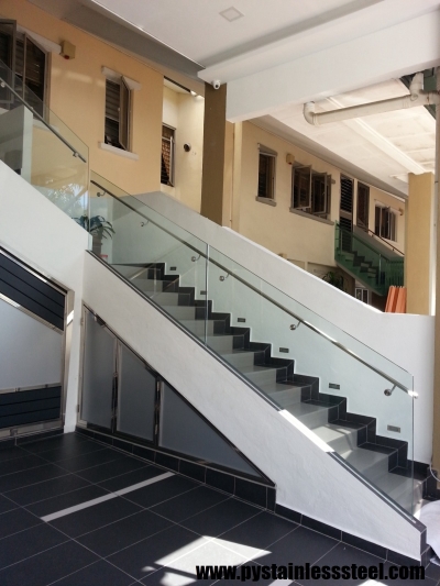 Staircase handrill With Glass - Selangor Kajang 