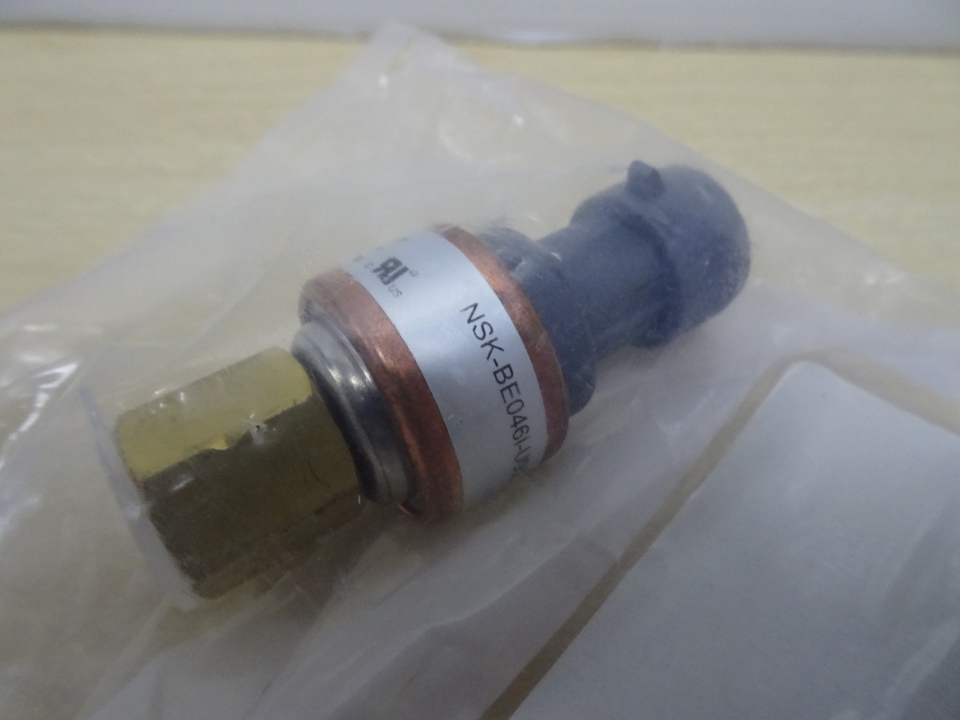 CARRIER NSK-BE0461-U005 HIGH PRESSURE SENSOR / TRANSDUCER W/O CABLE P/NO:00PPG000003000