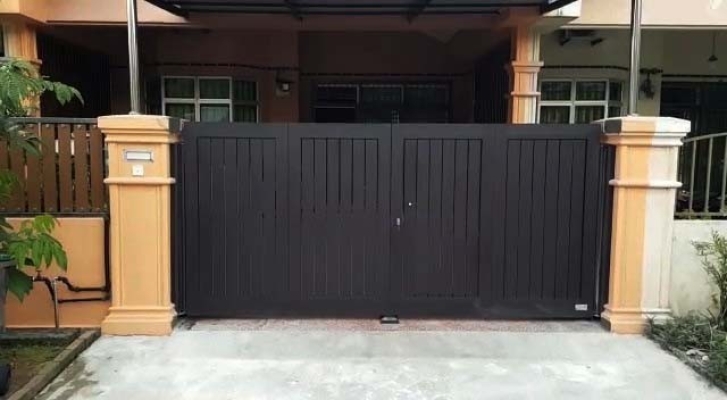 Aluminium Trackless Folding Gate - Johor Bahru