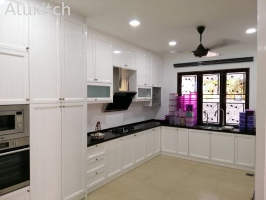 Glossy Pure White with Quartz Stone Table Top