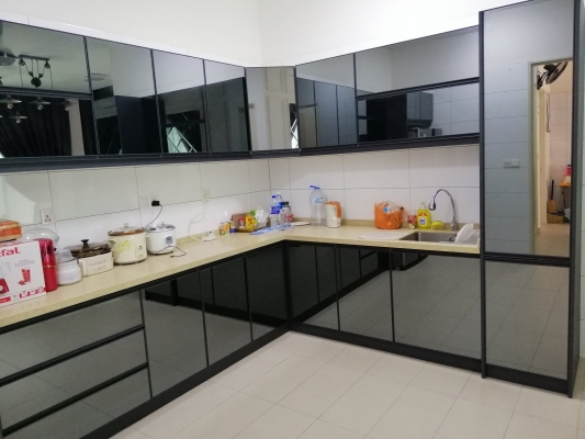 Pintu Kabinet Dapur Cermin Refleksi