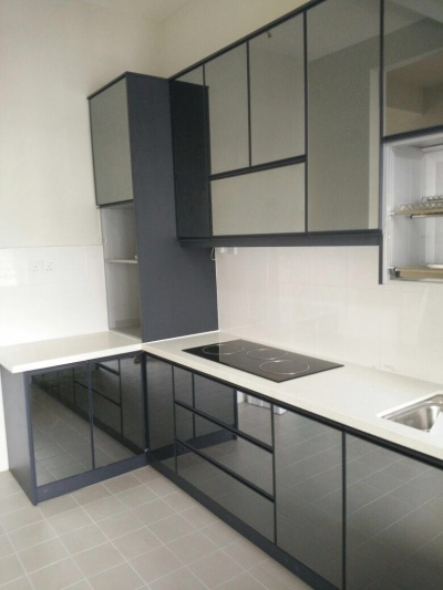 Pintu Kabinet Dapur Cermin Refleksi