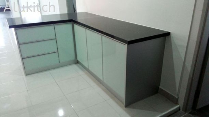 Pintu Kabinet Dapur Berbingkai