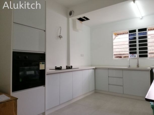 Pintu Kabinet Dapur Berbingkai