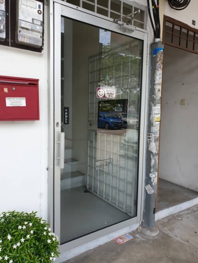 Pintu Aluminium 100