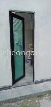  Aluminium Swing Door