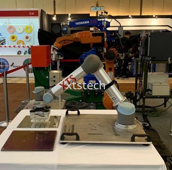 Yaskawa, Kuka and Universal Robot UR in action