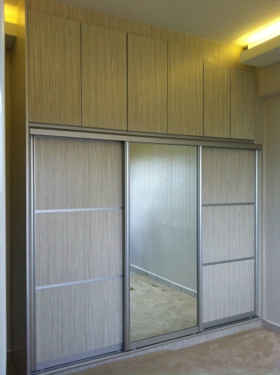 Anti Jumps Sliding Door Custom Wardrobe In Kajang / Bangi