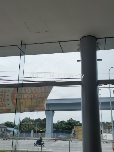 Replacement tempered fix glass @PDC Automobile Sdn Bhd, JK-39, Jalan cheras Bt 10. cheras 