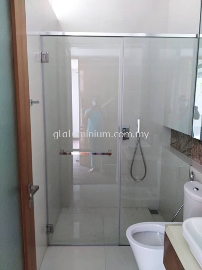 10mm tempered shower swing door @seputeh Garden, Jalan laman seputeh 4, Kuala Lumpur 