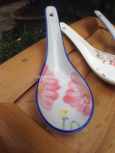 CT7608  CHRYSANTHEMUM DESIGN SPOON