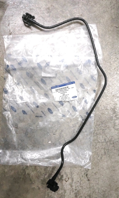 FORD FIESTA SPARE TANK HOSE ( SHORT ) 