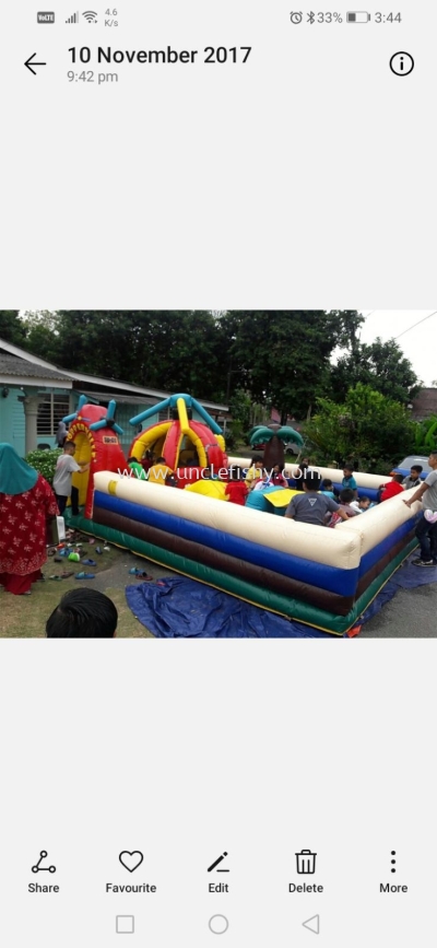 INFLATABLE PLAYGROUND