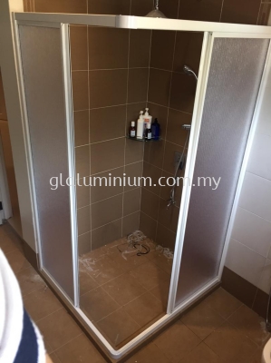 Toilet shower aluminium '' L'' shape @56d jalan rumpai bkt bandaraya, Bangsa, Kuala Lumpur 