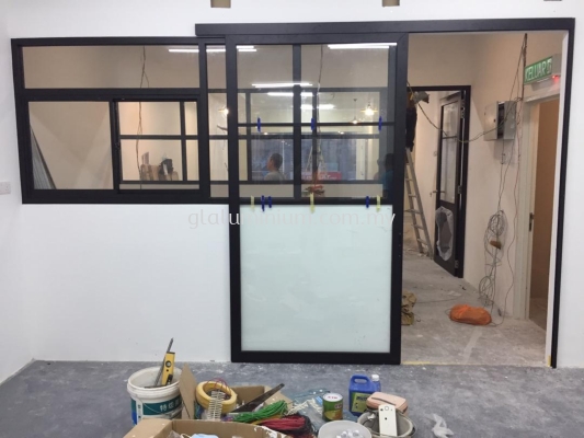 powder coating black + clear glass @SAVANNA LIFESTYLE RETAIL, jalan BBLS 2, BANDAR BARU LEMBAH SELATAN, DENGKIL