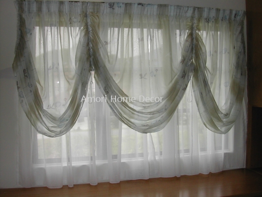 Curtain With Scallop