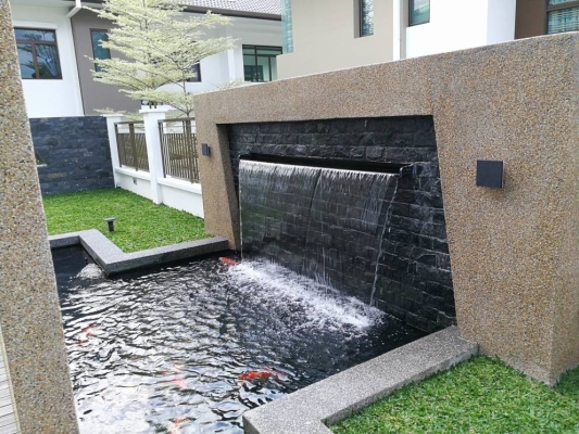 Modern style waterfall feature 