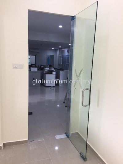 12mm tempered swing door @Bt 10,Toyota services centre. cheras 