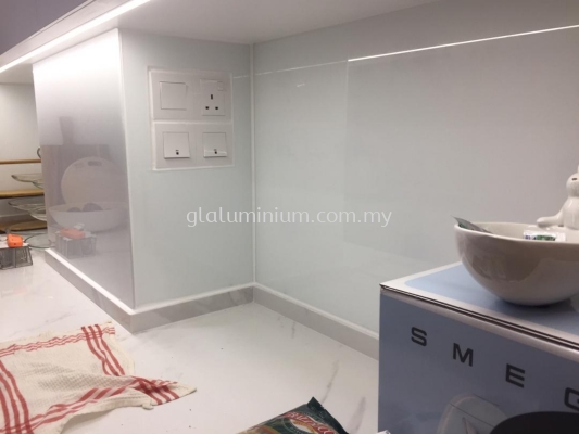 kitchen Wall mirror ( White) @Jln Sierra 6/1,Bandar 16 Sierra, Puchong 