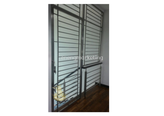 SSDG 04- Stainless Steel Door Grille