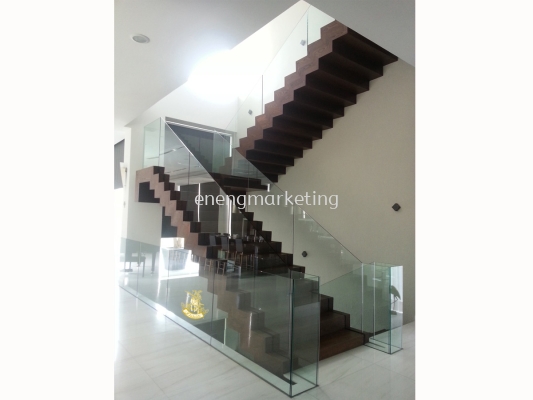 SSST 01- Tempered Glass Staircase Railing