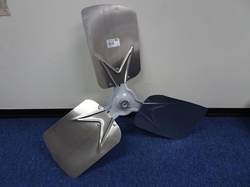 CARRIER LA680613 (REPLACED:LA01LA026) PROPELLER FAN 3-BLADED 26" DIA. X 1/2" BORE 26กใ PITCH CW