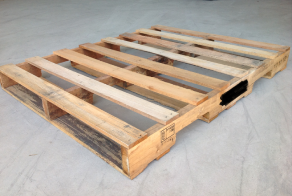 USED WOODEN PALLET