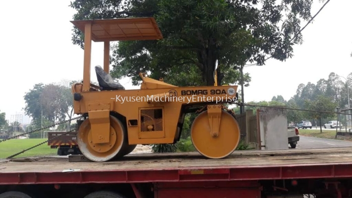 RENTAL 3 TON ROLLER COMPACTOR 