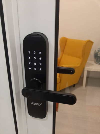 SMART DOOR LOCK