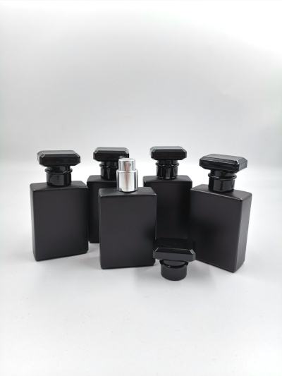 PERFUME BOTTLE 30ML (SCREW PUMP) LZ11