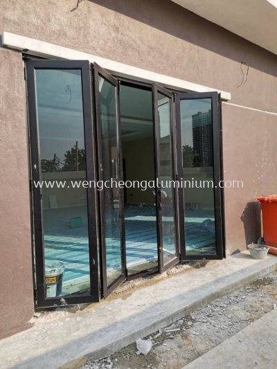 High Performance Folding Glass Door 