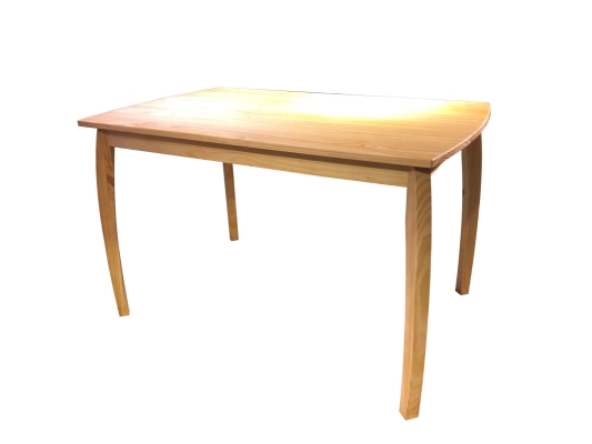 Ekia dining table