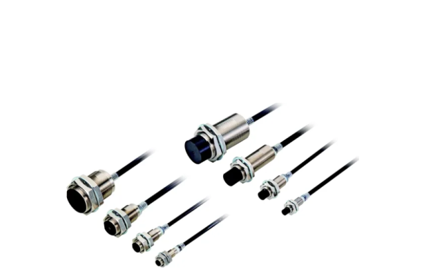 OMRON E2ER / E2ERZ Proximity Sensors That Withstand Cutting Oil to Reduce Failures Caused by Ingress