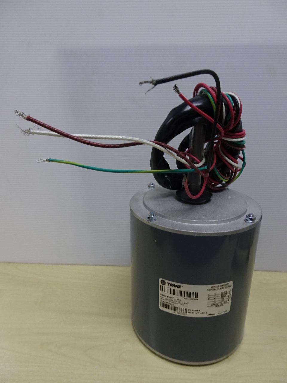 TRANE 024-0038-004 550W 50HZ/3PH/415V 6P 1.75A 890RPM FAN MOTOR (TTA 150) (REPLACED:3/4HP 900RPM)