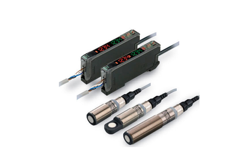 omron e4c-uda compact, cylindrical reflective ultrasonic sensor with easy setting