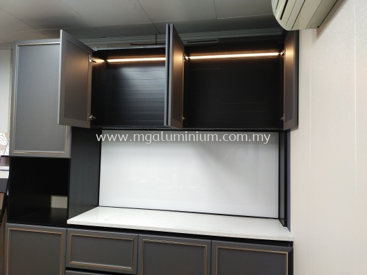 Aluminium Euro Style Cabinet