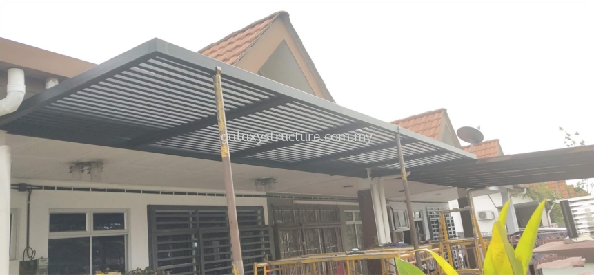 Awning Polycarbonate Clear Glass & Louvers @ Jalan Kebun Nenas, Bandar Putera 2, 41200 Klang.