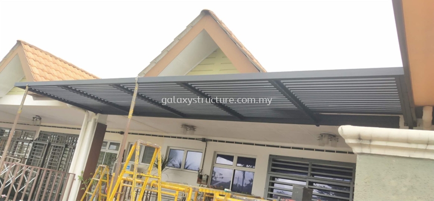 Awning Polycarbonate Clear Glass & Louvers @ Jalan Kebun Nenas, Bandar Putera 2, 41200 Klang.