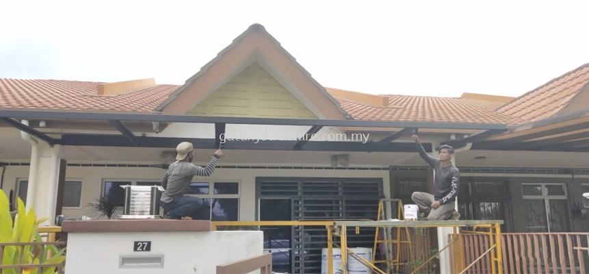 Awning Polycarbonate Clear Glass & Louvers @ Jalan Kebun Nenas, Bandar Putera 2, 41200 Klang.