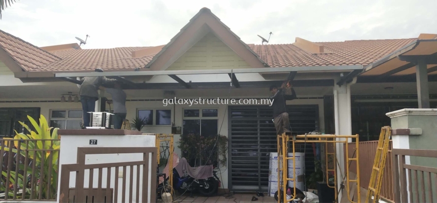 Awning Polycarbonate Clear Glass & Louvers @ Jalan Kebun Nenas, Bandar Putera 2, 41200 Klang.