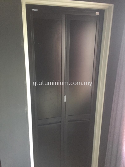 powder coating black + composite panel black 