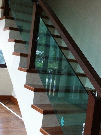 Glass Staircase Railing