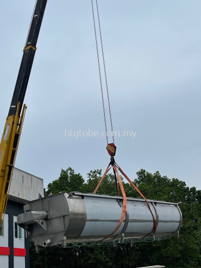 3 container slaughter machine on site 